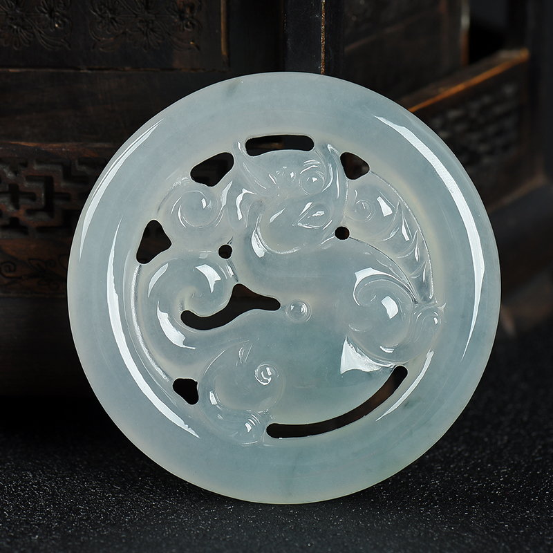 糯冰种翡翠麒麟挂坠-红掌柜