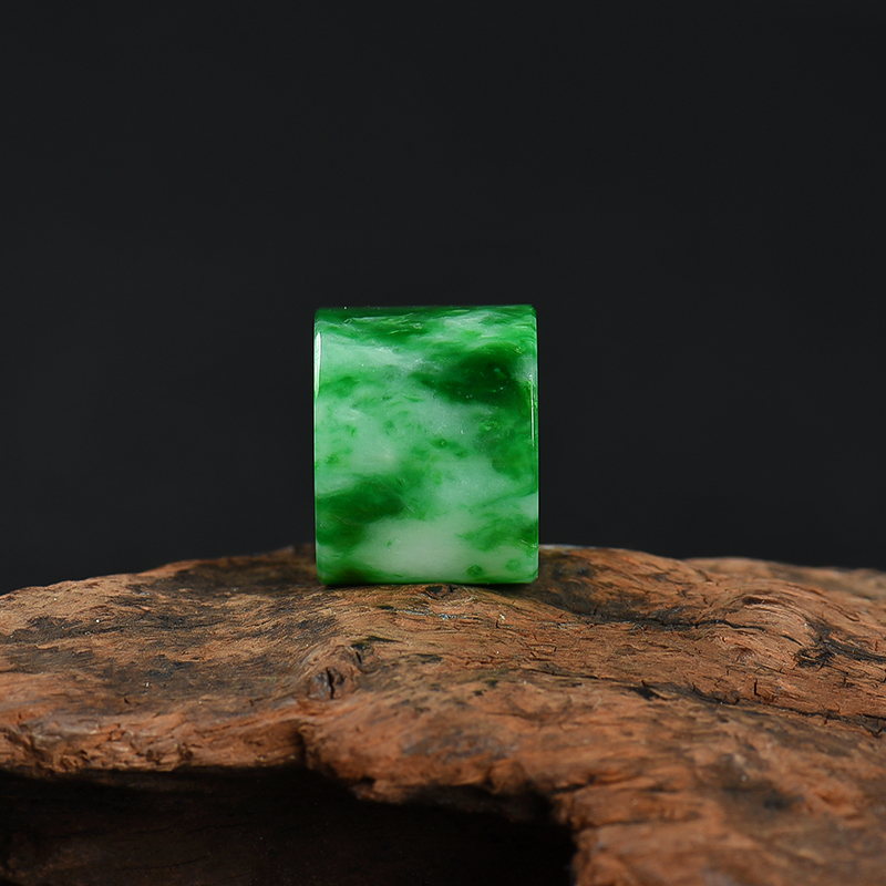 翡翠路路通吊坠-红掌柜