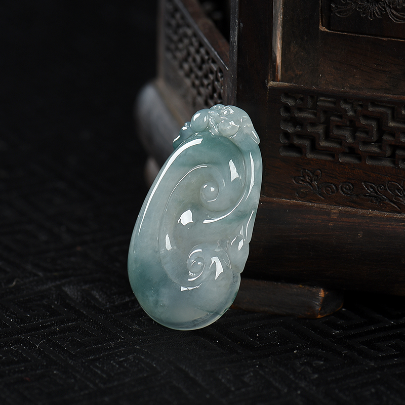 糯种翡翠如意吊坠-红掌柜