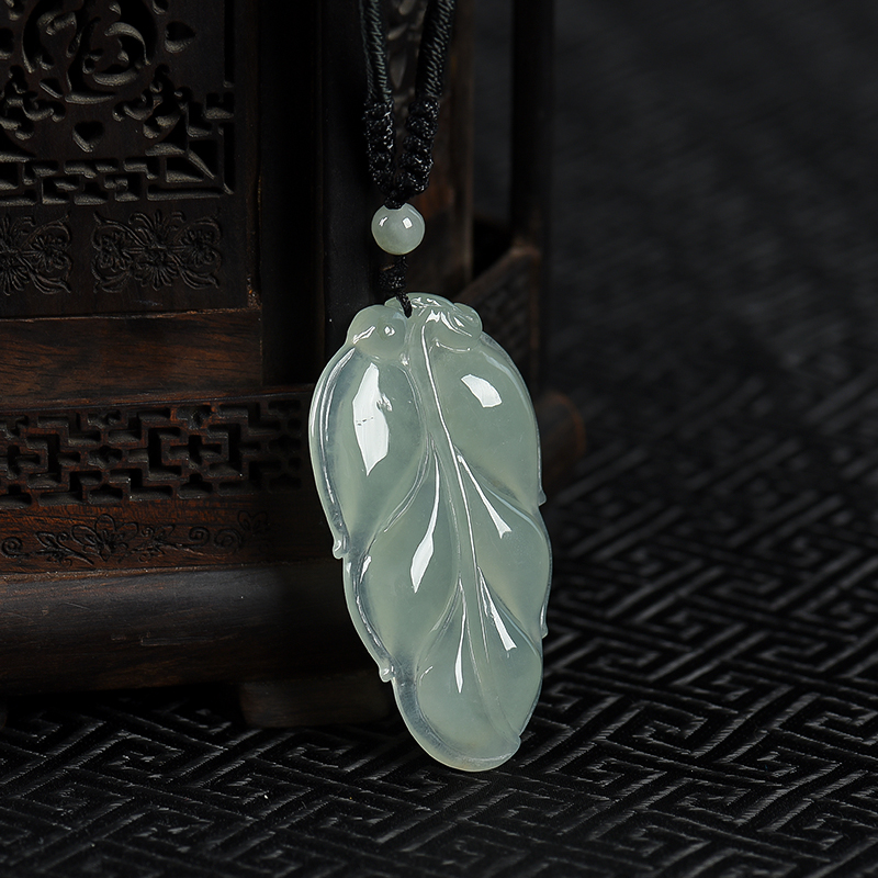 天然糯种浅绿翡翠金枝玉叶吊坠-红掌柜