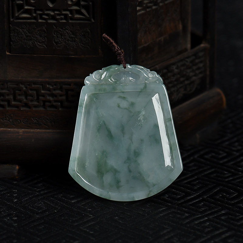 糯种飘花翡翠无事牌吊坠-红掌柜