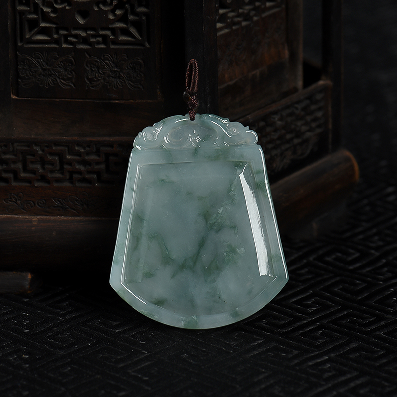 翡翠无事牌吊坠-红掌柜