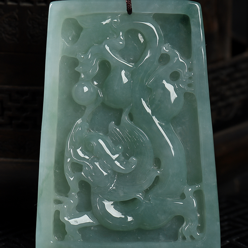 缅甸翡翠龙牌吊坠-红掌柜