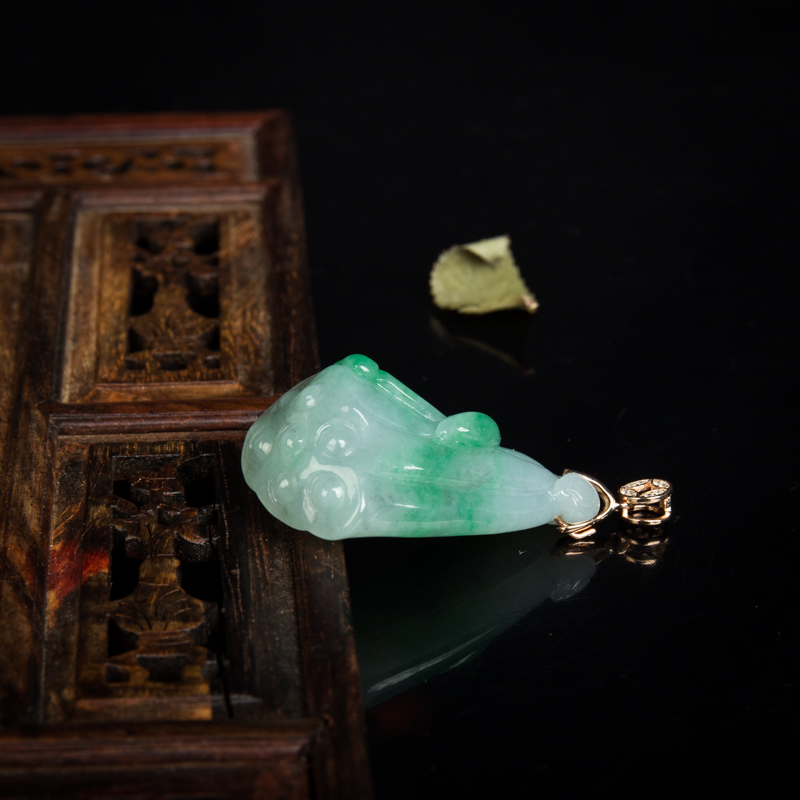 糯种飘翠翡翠多子多福吊坠-红掌柜