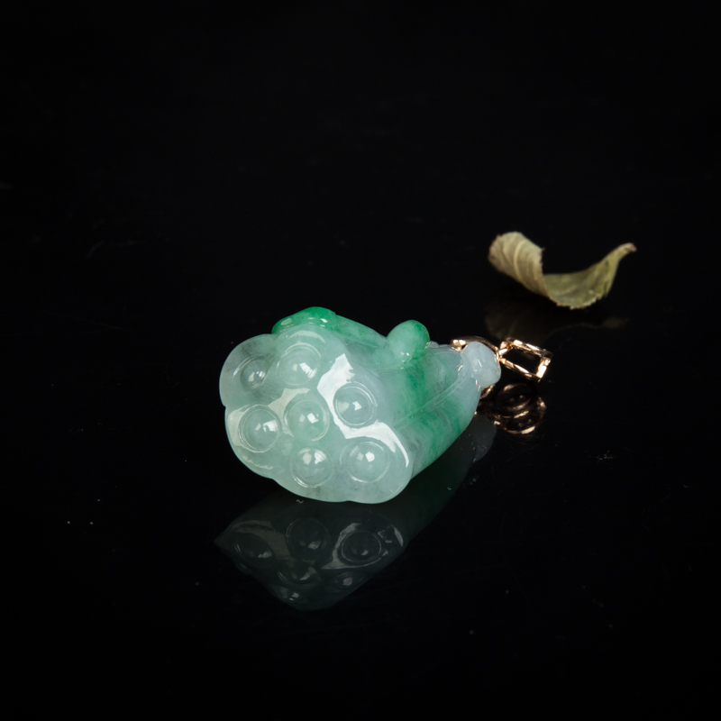 翡翠多子多福吊坠-红掌柜