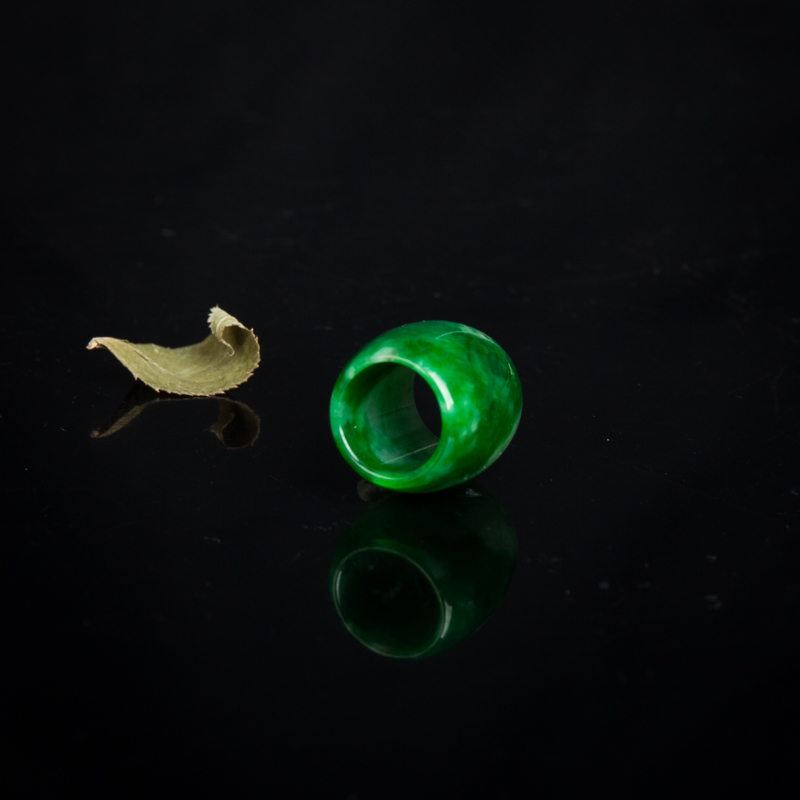 翡翠路路通吊坠-红掌柜