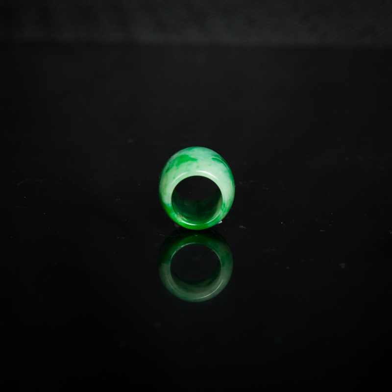 天然翡翠路路通吊坠-红掌柜