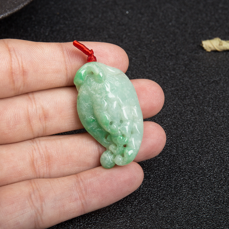 豆种飘翠翡翠佛手瓜吊坠-红掌柜