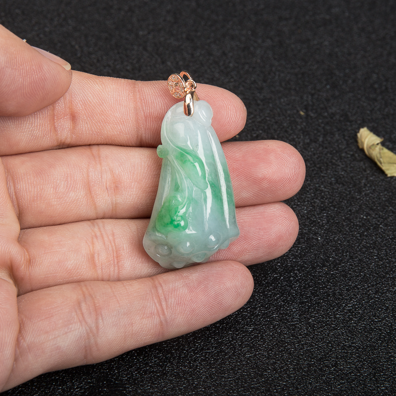 天然豆种飘翠翡翠莲蓬吊坠-红掌柜