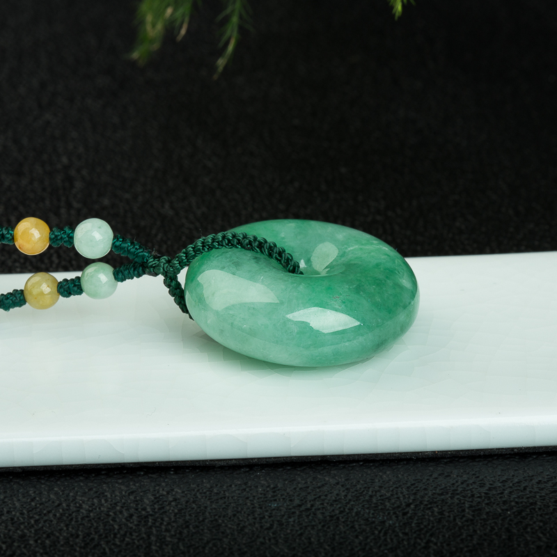 天然豆种翠绿翡翠平安扣吊坠-红掌柜