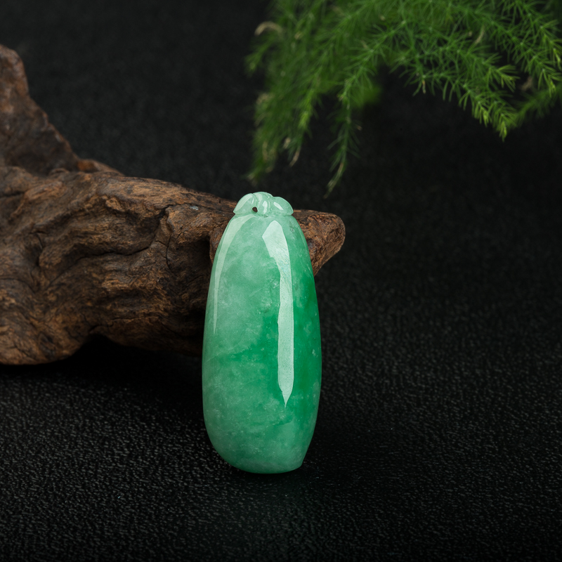 翡翠福瓜吊坠-红掌柜