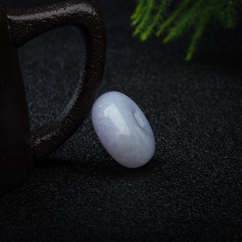 天然缅甸豆种浅紫色翡翠吊坠-红掌柜