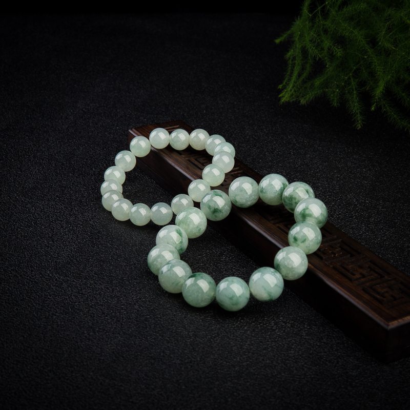 糯冰种翡翠手串-红掌柜