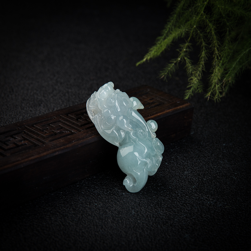 天然糯冰种淡晴水翡翠貔貅吊坠-红掌柜