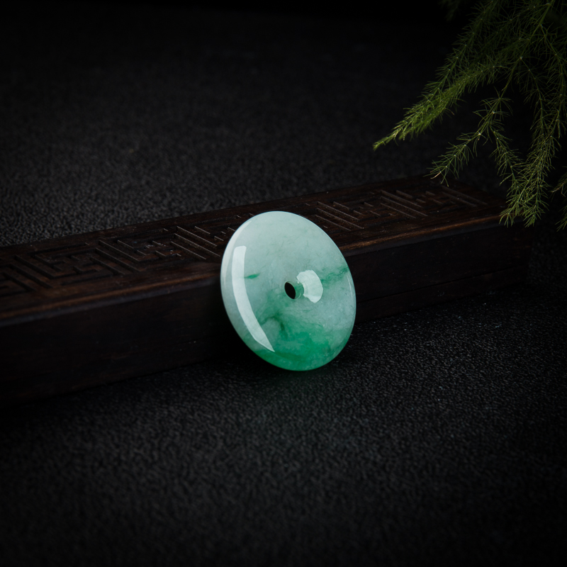 天然糯种飘翠翡翠平安扣吊坠-红掌柜