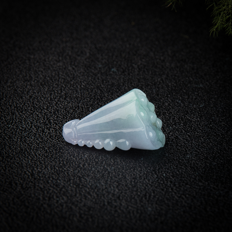 缅甸天然糯种春带彩翡翠吊坠-红掌柜