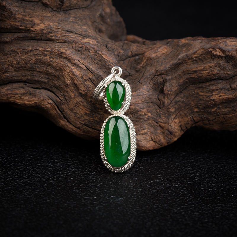 缅甸天然冰种翠绿翡翠戒面-红掌柜