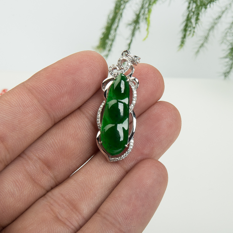 缅甸天然糯种翠绿翡翠吊坠-红掌柜