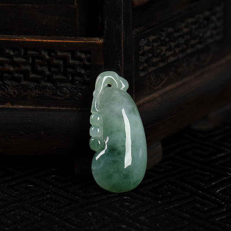 糯种飘花翡翠福瓜吊坠-红掌柜