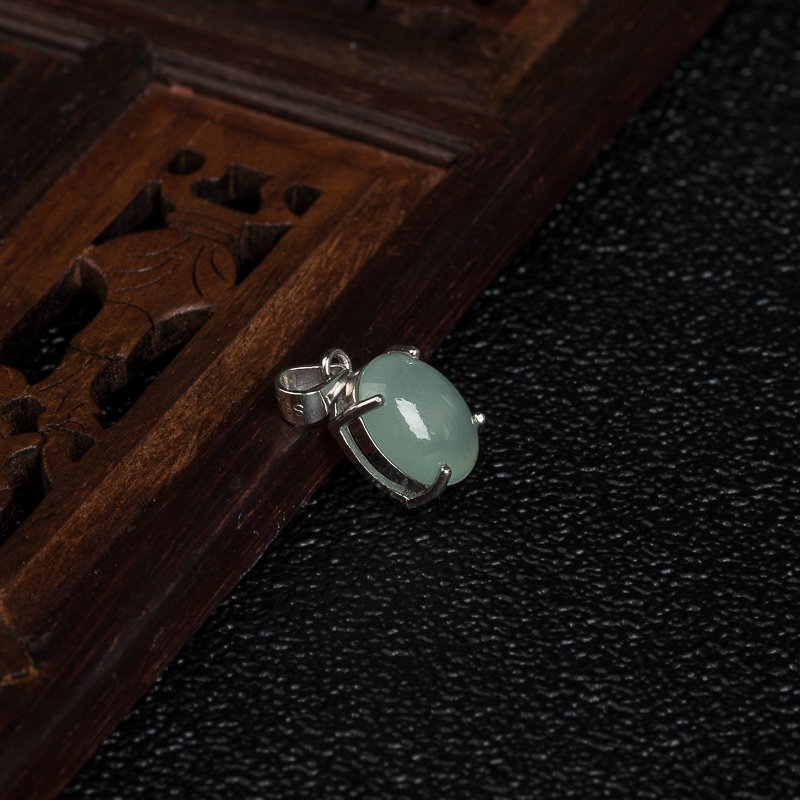 银镶天然缅甸糯种翡翠吊坠-红掌柜