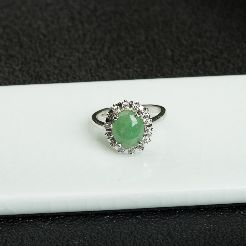 银镶缅甸糯种浅绿翡翠戒指-红掌柜