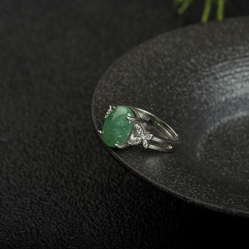 银镶天然缅甸糯冰种翡翠戒指-红掌柜