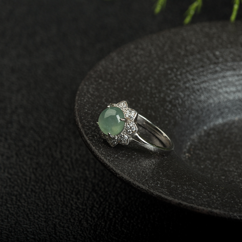 缅甸糯冰种浅绿翡翠戒指-红掌柜