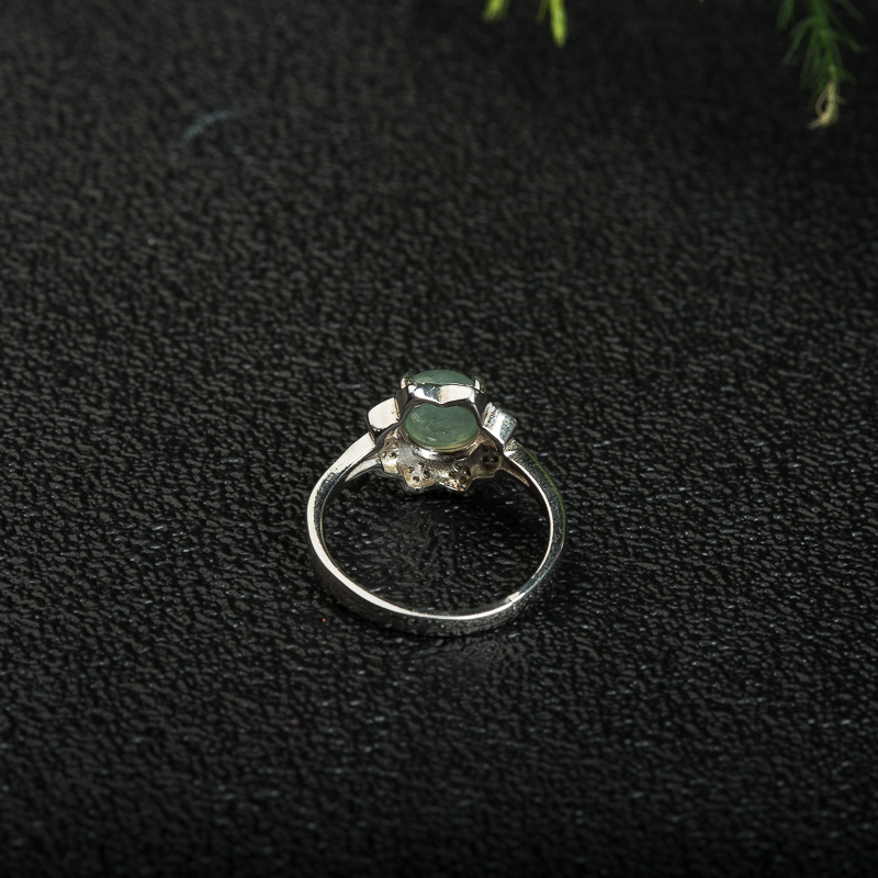 银镶天然糯冰种浅绿翡翠戒指-红掌柜
