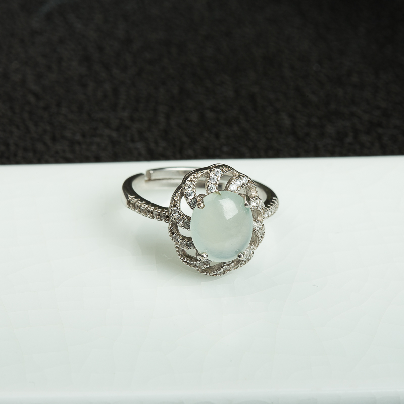 银镶天然糯冰种翡翠戒指-红掌柜