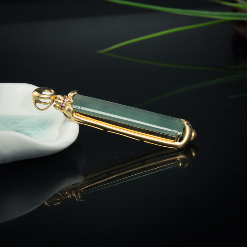 18k冰种翡翠吊坠-红掌柜