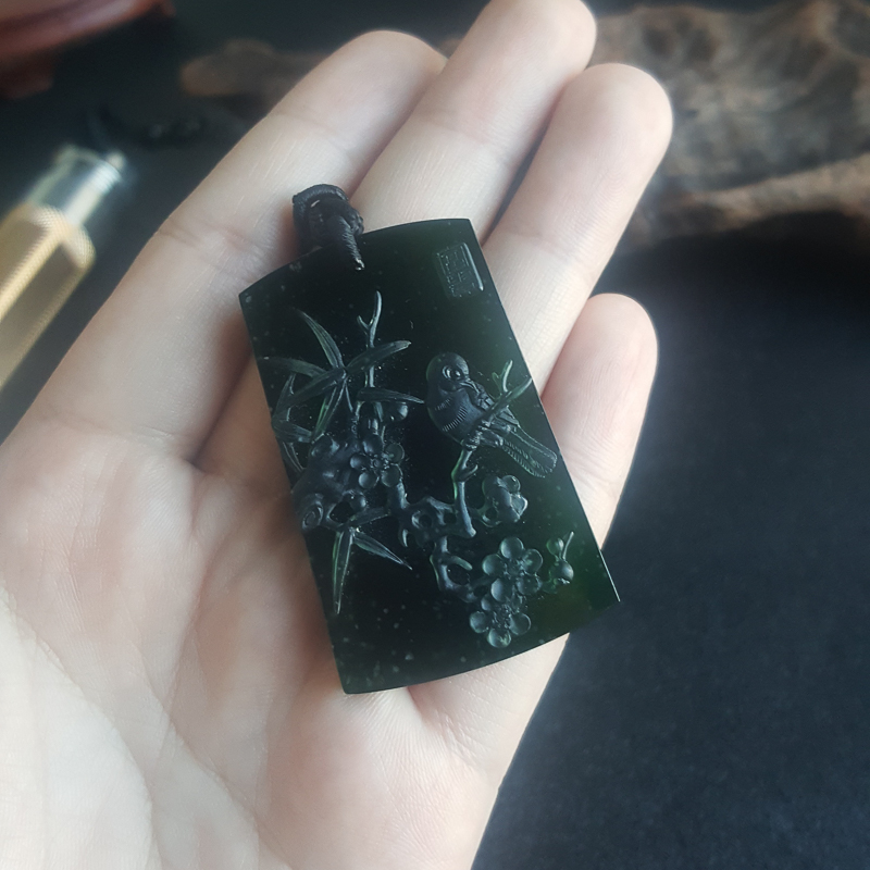 天然冰种墨翠喜上眉梢吊坠-红掌柜