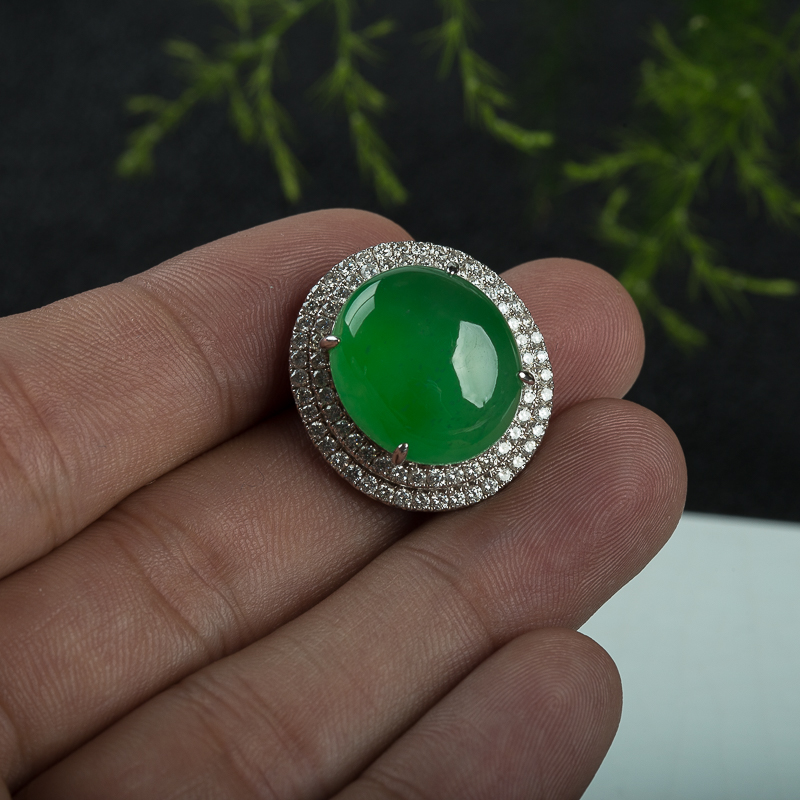 糯冰种翠绿翡翠戒指-红掌柜