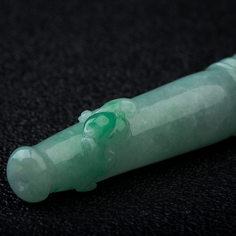 天然豆种飘翠翡翠烟嘴-红掌柜