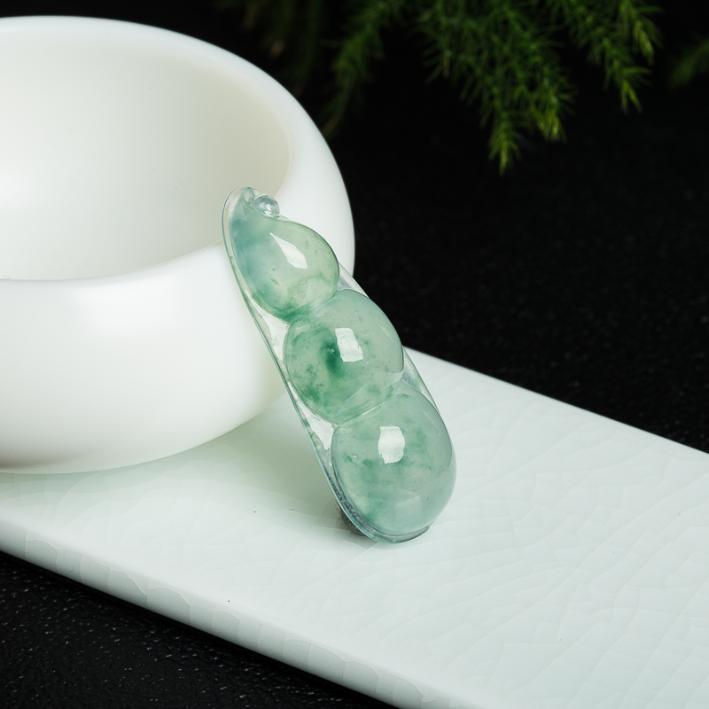 天然缅甸糯冰种飘花翡翠吊坠-红掌柜