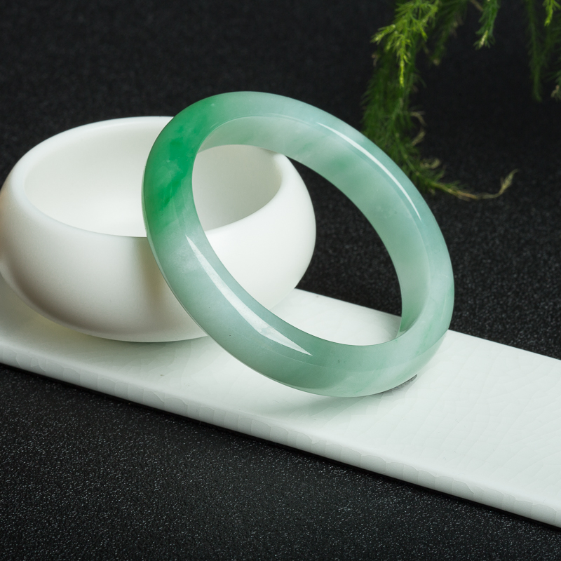 糯种飘翠翡翠手镯-红掌柜