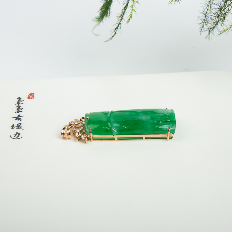 18K翠绿翡翠节节高升吊坠-红掌柜
