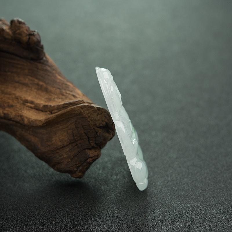 天然翡翠观音吊坠-红掌柜