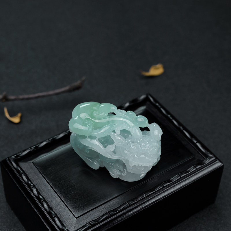 浅绿翡翠貔貅吊坠-红掌柜