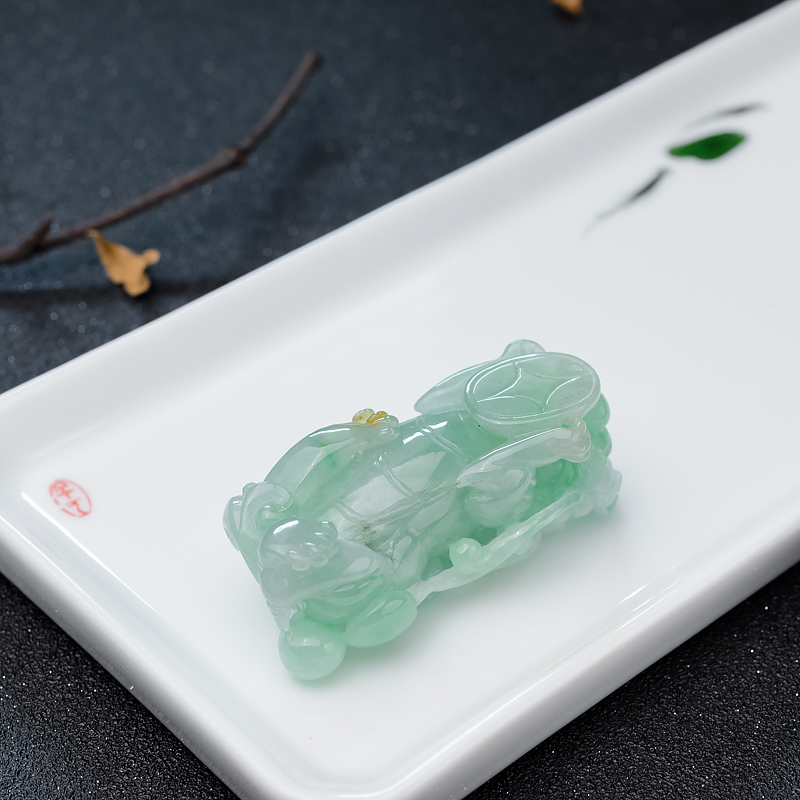 缅甸天然浅绿翡翠貔貅吊坠-红掌柜