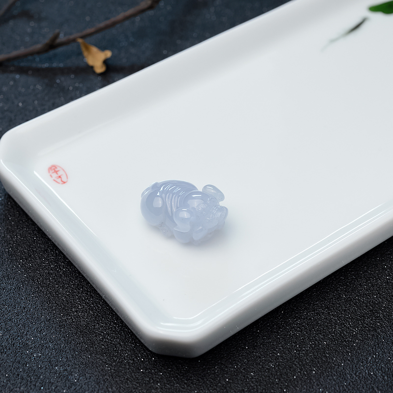 天然糯种翡翠招财猪吊坠-红掌柜