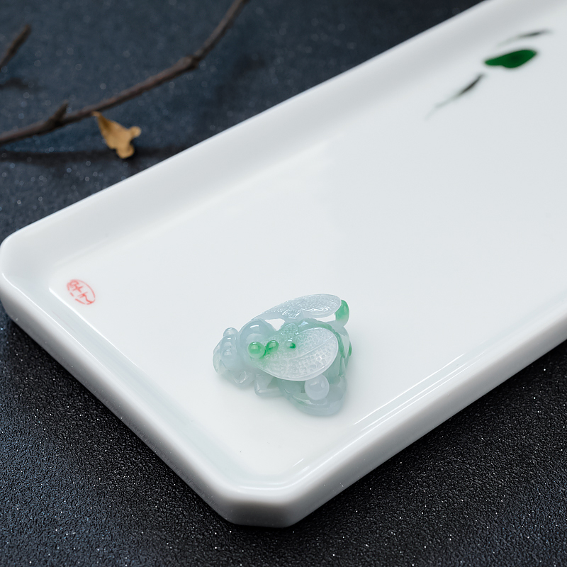 缅甸天然糯种翡翠蜜蜂吊坠-红掌柜