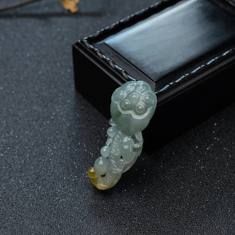 天然糯冰种俏色翡翠连生贵子吊坠-红掌柜