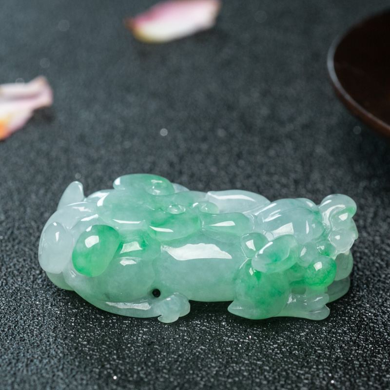 糯种飘翠翡翠吊坠-红掌柜