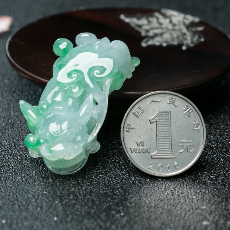 糯种飘翠翡翠貔貅吊坠-红掌柜