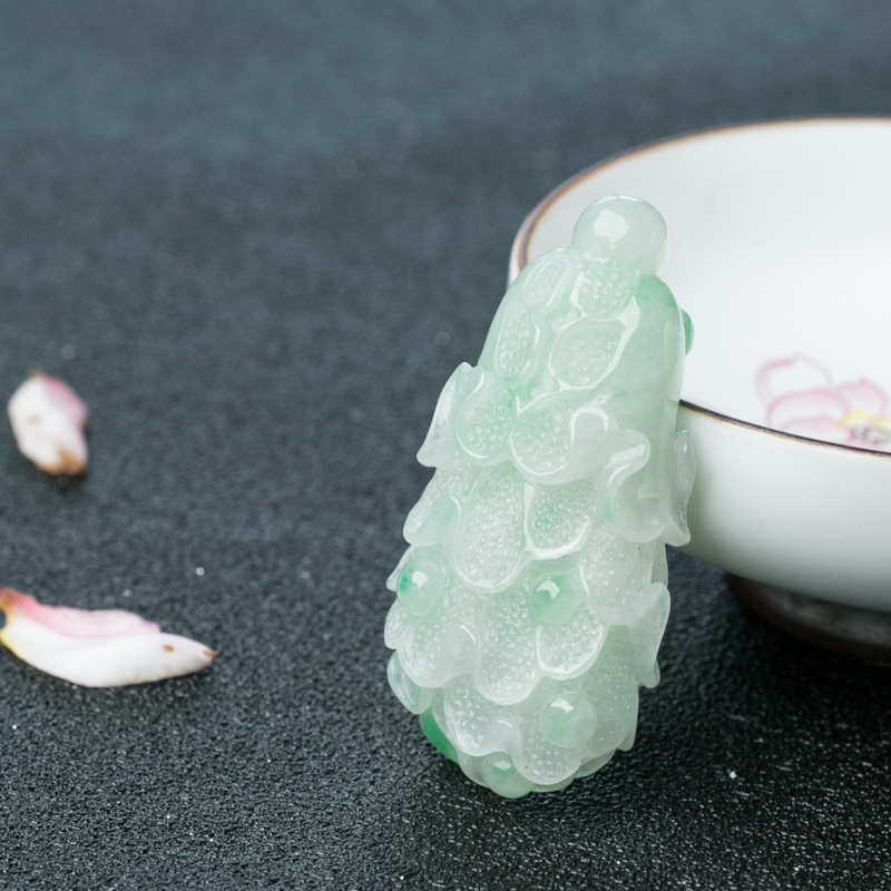 翡翠白菜吊坠-红掌柜