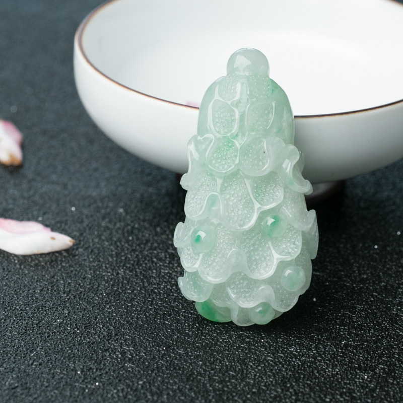 天然飘翠翡翠白菜吊坠-红掌柜