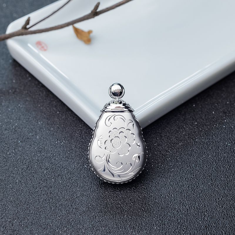 18K金镶钻翠色翡翠平安如意吊坠-红掌柜