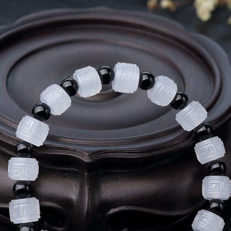 糯冰种翡翠单圈手串-红掌柜