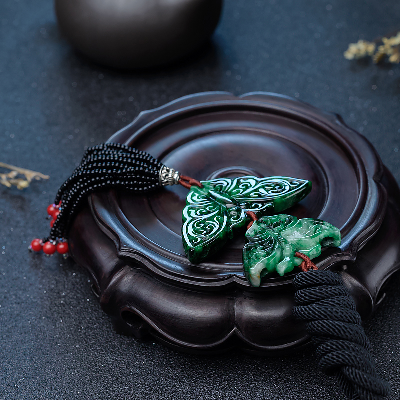 干青种翡翠吊坠-红掌柜