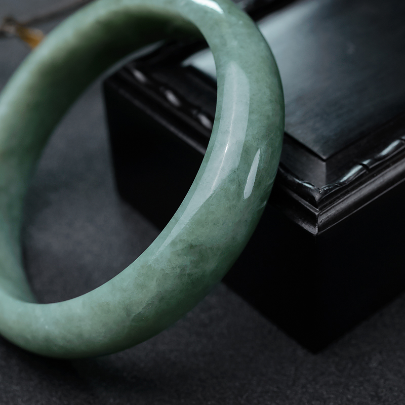 翡翠平安镯-红掌柜